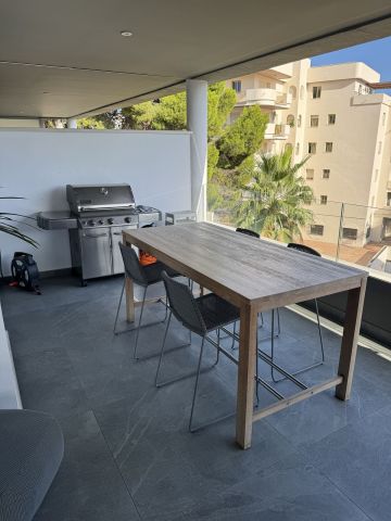 https://cdn.resales-online.com/public/ljzevzw57hvw4a7r/properties/c75a07d760c111f086ca02a3ded47a2d/w1200/10-bb915d1cb19341576dcdc994b81ab9c5.jpg?v=1752509177