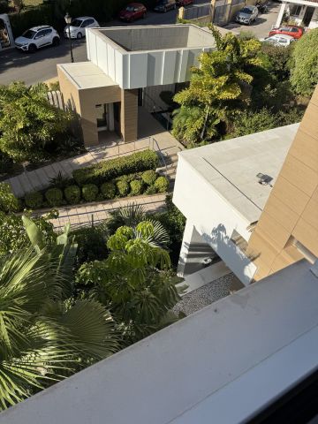 https://cdn.resales-online.com/public/ljzevzw57hvw4a7r/properties/c75a07d760c111f086ca02a3ded47a2d/w1200/22-bcf8e6250e0bab365f900a8ac31ac040.jpg?v=1752509177