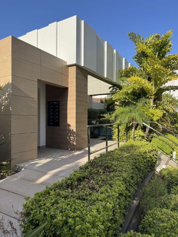 https://cdn.resales-online.com/public/ljzevzw57hvw4a7r/properties/c75a07d760c111f086ca02a3ded47a2d/w1200/29-7c2f312881aea9bbe9ddaeb9640e2c9a.jpg?v=1752509177