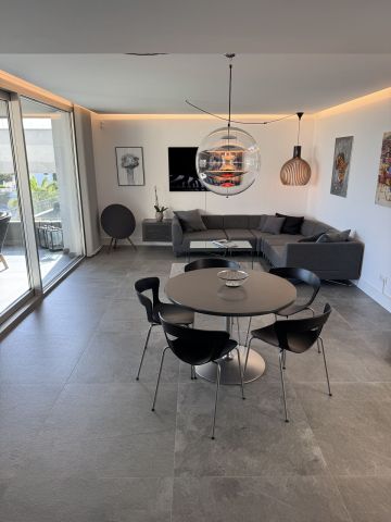 https://cdn.resales-online.com/public/ljzevzw57hvw4a7r/properties/c75a07d760c111f086ca02a3ded47a2d/w1200/4-c23c0f86247804fa50226aecd8b0b2c8.jpg?v=1752509177
