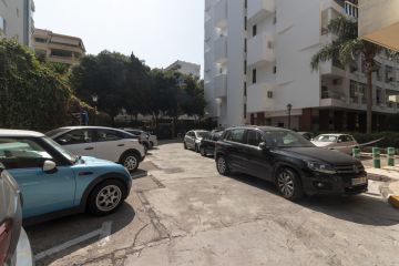 https://cdn.resales-online.com/public/86l1hb0hs4/properties/0990e91d6c7011f086ca02a3ded47a2d/w1200/14-d70dc3102c00d7be0e872dfe1c1f86d7.jpg?v=1753792489