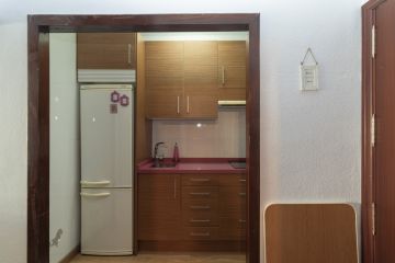 https://cdn.resales-online.com/public/86l1hb0hs4/properties/0990e91d6c7011f086ca02a3ded47a2d/w1200/6-241328e1bcc9c0d8ce1222beb6c967a8.jpg?v=1753792489