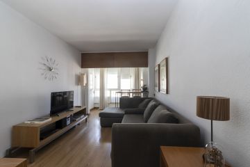 https://cdn.resales-online.com/public/86l1hb0hs4/properties/0990e91d6c7011f086ca02a3ded47a2d/w1200/8-e64a9055bba3e77ac8aca3b893cdf826.jpg?v=1753792489