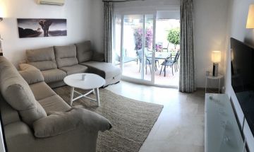 https://cdn.resales-online.com/public/oxx9ac8oyt/properties/07f28b6a58b411f086ca02a3ded47a2d/w1200/2-5bd7b9d04b45e33852eaf0ec6670150d.jpg?v=1753875547