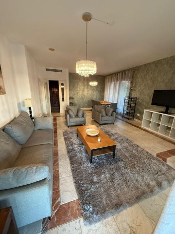 https://cdn.resales-online.com/public/507egq67dk/properties/853637e863c511f086ca02a3ded47a2d/w1200/13-5fd73dea700db77384c091ca9818b1a9.jpg?v=1752845461
