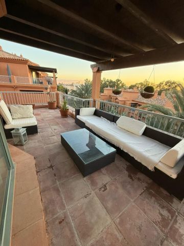 https://cdn.resales-online.com/public/507egq67dk/properties/853637e863c511f086ca02a3ded47a2d/w1200/19-d0ed7da2012a09046d307c195d98e7d6.jpg?v=1752845461