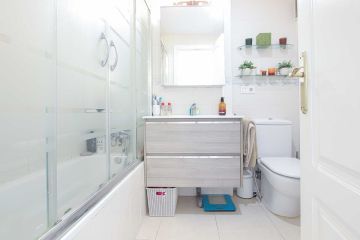 https://cdn.resales-online.com/public/feh838s22c/properties/44b78241711d11f086ca02a3ded47a2d/w1200/13-5fd73dea700db77384c091ca9818b1a9.jpg?v=1754307772