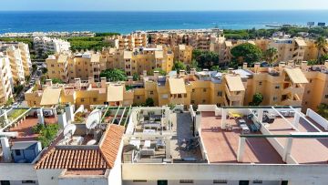 https://cdn.resales-online.com/public/feh838s22c/properties/44b78241711d11f086ca02a3ded47a2d/w1200/28-ef19a2c59920e2e087cd278a51b6dbf8.jpg?v=1754307772