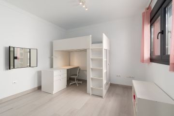 https://cdn.resales-online.com/public/426vqvgpoz/properties/fd78bd3e711611f086ca02a3ded47a2d/w1200/16-ec67b526875bf0124b6ce4328a754439.jpg?v=1754307875