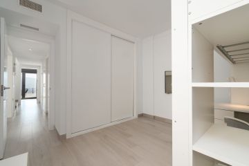 https://cdn.resales-online.com/public/426vqvgpoz/properties/fd78bd3e711611f086ca02a3ded47a2d/w1200/17-dd5fcd4f0eb487dfa3803f7e20814c0e.jpg?v=1754307875