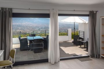 https://cdn.resales-online.com/public/426vqvgpoz/properties/fd78bd3e711611f086ca02a3ded47a2d/w1200/27-f6e8bc237ba13ac4c268badec6354f3d.jpg?v=1754307875