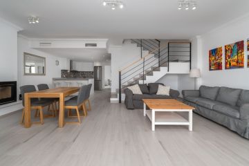 https://cdn.resales-online.com/public/426vqvgpoz/properties/fd78bd3e711611f086ca02a3ded47a2d/w1200/28-ef19a2c59920e2e087cd278a51b6dbf8.jpg?v=1754307875