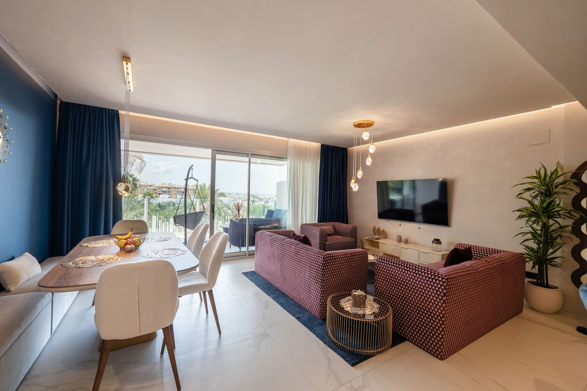 https://cdn.resales-online.com/public/6sls9sh3qn/properties/fd30a75972cc11f086ca02a3ded47a2d/w1200/1-7980e48d732b6fc85c14b43b94d2aa54.jpg?v=1754492502