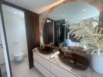 https://cdn.resales-online.com/public/w0n1xpbhihka6av5/properties/b7b72604734f11f086ca02a3ded47a2d/w1200/14-d70dc3102c00d7be0e872dfe1c1f86d7.jpg?v=1754548266