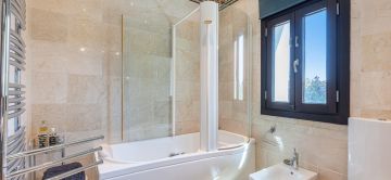 https://cdn.resales-online.com/public/w0n1xpbhihka6av5/properties/abc49fca734f11f086ca02a3ded47a2d/w1200/15-11d12f2f454f2f5e9b981fdd8b901d51.jpg?v=1754548246