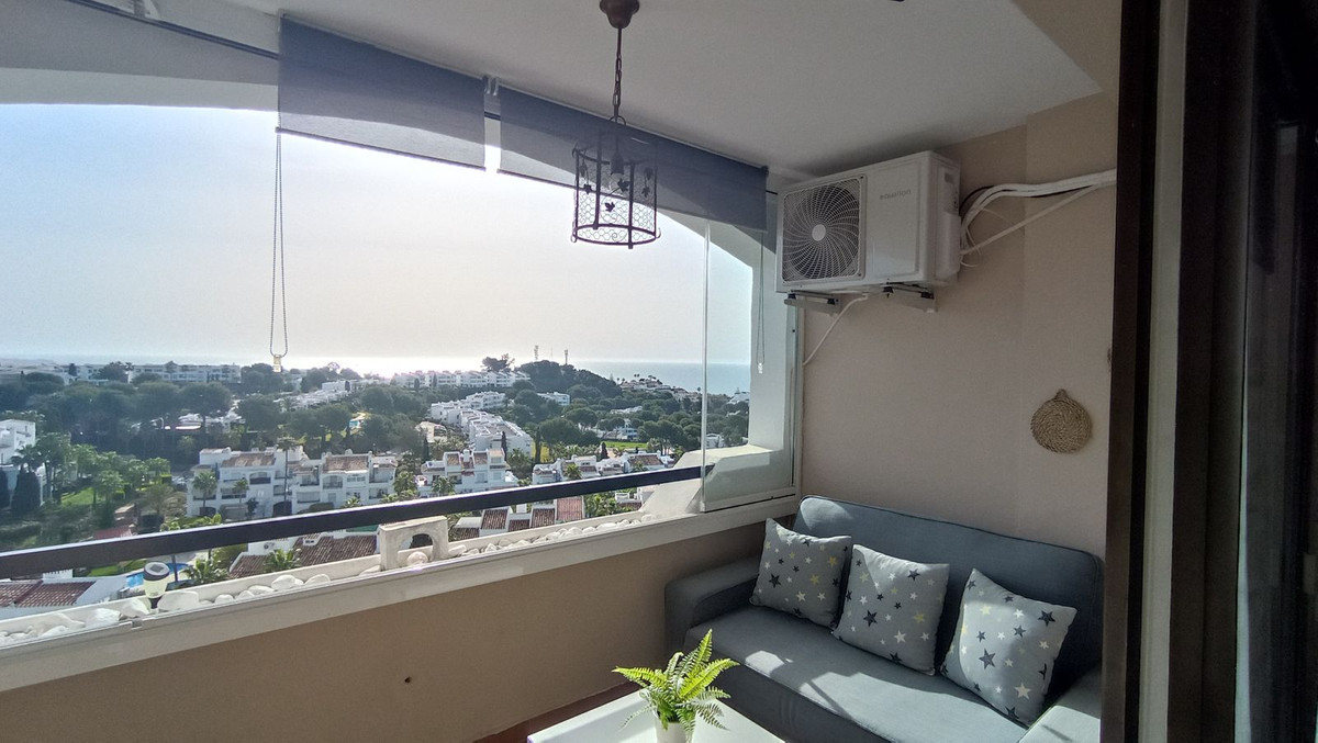 https://cdn.resales-online.com/public/vvmcvbjtgt/properties/e4121c5073cb11f086ca02a3ded47a2d/w1200/1-7980e48d732b6fc85c14b43b94d2aa54.jpg?v=1754601674