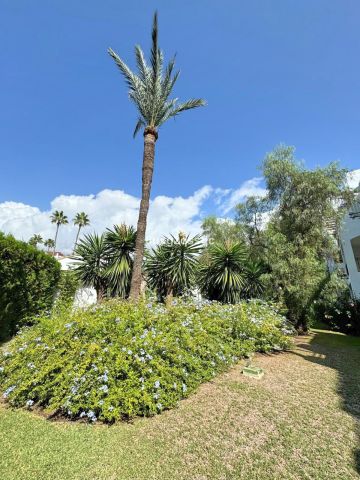 https://cdn.resales-online.com/public/8usg2qssqc/properties/6be5870e751711f086ca02a3ded47a2d/w1200/14-d70dc3102c00d7be0e872dfe1c1f86d7.jpg?v=1754758955