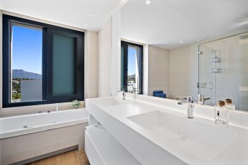 https://cdn.resales-online.com/public/su2jrcdvgq/properties/3fb0bf2b73b211f086ca02a3ded47a2d/w1200/22-bcf8e6250e0bab365f900a8ac31ac040.jpg?v=1754590585
