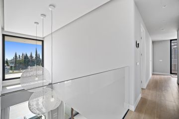 https://cdn.resales-online.com/public/su2jrcdvgq/properties/3fb0bf2b73b211f086ca02a3ded47a2d/w1200/23-79897b85162c6a486c7a4d1eb46924dd.jpg?v=1754590585