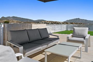 https://cdn.resales-online.com/public/su2jrcdvgq/properties/3fb0bf2b73b211f086ca02a3ded47a2d/w1200/30-5e8634ec9576c9ad4825a6dec5b5d375.jpg?v=1754590585