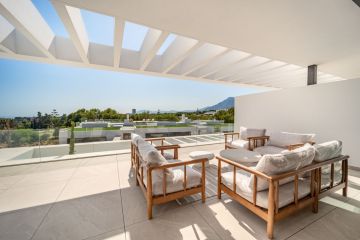 https://cdn.resales-online.com/public/7x5kh23p48/properties/88ae4b69776411f086ca02a3ded47a2d/w1200/37-1d70d218e897435ff17cdff8e99bb5bf.jpg?v=1754997949