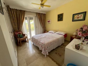 https://cdn.resales-online.com/public/l5qiehb852/properties/7ec8efe3783411f086ca02a3ded47a2d/w1200/11-20939a0134ad724a8cb2a801094d15a4.jpg?v=1755089649