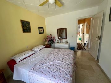 https://cdn.resales-online.com/public/l5qiehb852/properties/7ec8efe3783411f086ca02a3ded47a2d/w1200/12-53013098fcab6c38b1379cd33298e050.jpg?v=1755089649