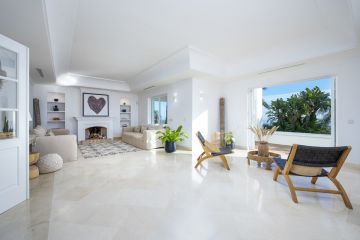 https://cdn.resales-online.com/public/b3evhsn1uj/properties/37321c30799711f086ca02a3ded47a2d/w1200/23-79897b85162c6a486c7a4d1eb46924dd.jpg?v=1755238681