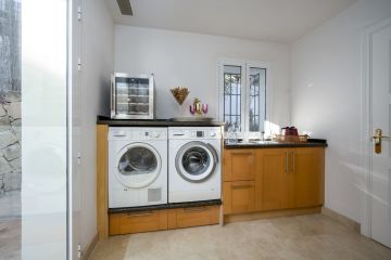 https://cdn.resales-online.com/public/b3evhsn1uj/properties/37321c30799711f086ca02a3ded47a2d/w1200/34-2e8657844e540eba0189d71f472ffca9.jpg?v=1755238681