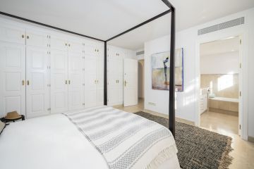 https://cdn.resales-online.com/public/b3evhsn1uj/properties/37321c30799711f086ca02a3ded47a2d/w1200/37-1d70d218e897435ff17cdff8e99bb5bf.jpg?v=1755238681
