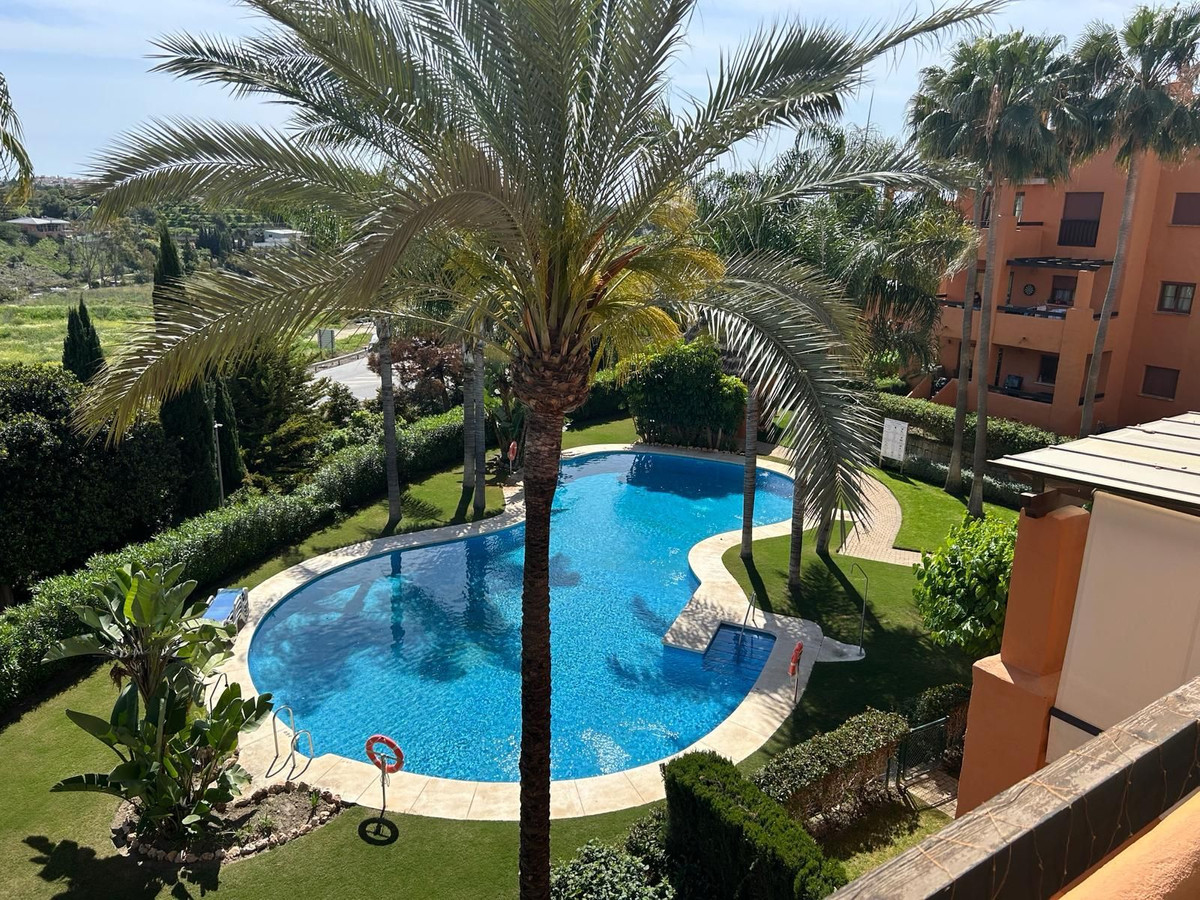 https://cdn.resales-online.com/public/ru8ehb70ak/properties/f878294d7c3311f086ca02a3ded47a2d/w1200/1-7980e48d732b6fc85c14b43b94d2aa54.jpg?v=1755526390