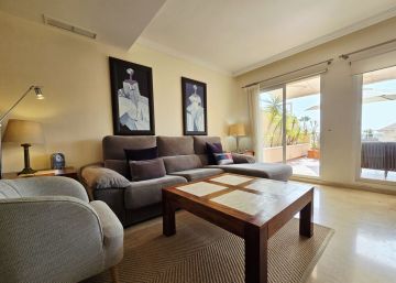https://cdn.resales-online.com/public/66nt3mzl2e/properties/571f8e747b9c11f086ca02a3ded47a2d/w1200/12-53013098fcab6c38b1379cd33298e050.jpg?v=1755461395