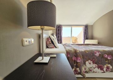 https://cdn.resales-online.com/public/66nt3mzl2e/properties/571f8e747b9c11f086ca02a3ded47a2d/w1200/48-995152433a6d9da26e318d14b54534ba.jpg?v=1755461395