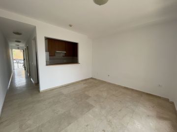 https://cdn.resales-online.com/public/1op5nr1ymv/properties/4e8ae4377d9a11f086ca02a3ded47a2d/w1200/10-bb915d1cb19341576dcdc994b81ab9c5.jpg?v=1755679973
