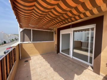 https://cdn.resales-online.com/public/1op5nr1ymv/properties/4e8ae4377d9a11f086ca02a3ded47a2d/w1200/14-d70dc3102c00d7be0e872dfe1c1f86d7.jpg?v=1755679973