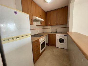 https://cdn.resales-online.com/public/1op5nr1ymv/properties/4e8ae4377d9a11f086ca02a3ded47a2d/w1200/8-e64a9055bba3e77ac8aca3b893cdf826.jpg?v=1755679973