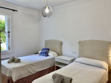 https://cdn.resales-online.com/public/j1agiehb6r/properties/0eb161f77d2711f086ca02a3ded47a2d/w1200/12-53013098fcab6c38b1379cd33298e050.jpg?v=1755630315