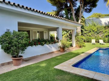 https://cdn.resales-online.com/public/j1agiehb6r/properties/0eb161f77d2711f086ca02a3ded47a2d/w1200/18-cc72f169493c096e712837ff5d8b6e41.jpg?v=1755630315