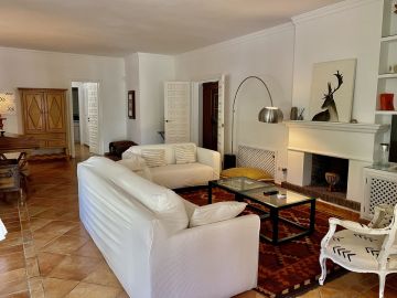 https://cdn.resales-online.com/public/j1agiehb6r/properties/0eb161f77d2711f086ca02a3ded47a2d/w1200/3-e898b2bb2a2fdfd06d2c39894dce8316.jpg?v=1755630315