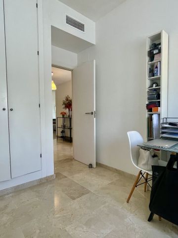 https://cdn.resales-online.com/public/b5pwwvyejo/properties/0dc614747b5611f086ca02a3ded47a2d/w1200/14-d70dc3102c00d7be0e872dfe1c1f86d7.jpg?v=1755430820