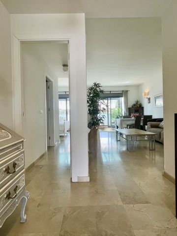 https://cdn.resales-online.com/public/b5pwwvyejo/properties/0dc614747b5611f086ca02a3ded47a2d/w1200/5-3595ad71cbd87be6c3643a4285ef4791.jpg?v=1755430820