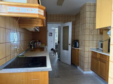 https://cdn.resales-online.com/public/lfdk02ac23/properties/aa1f8577826811f086ca02a3ded47a2d/w1200/10-bb915d1cb19341576dcdc994b81ab9c5.jpg?v=1756208460