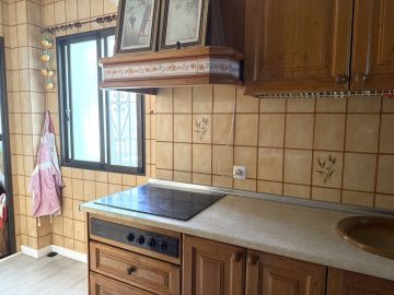 https://cdn.resales-online.com/public/lfdk02ac23/properties/aa1f8577826811f086ca02a3ded47a2d/w1200/11-20939a0134ad724a8cb2a801094d15a4.jpg?v=1756208460