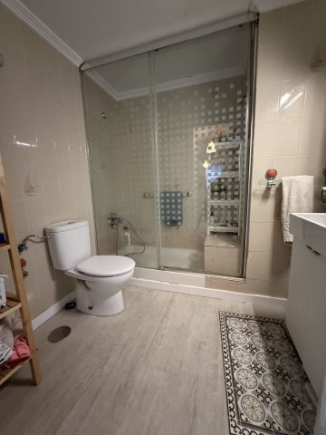 https://cdn.resales-online.com/public/lfdk02ac23/properties/aa1f8577826811f086ca02a3ded47a2d/w1200/19-d0ed7da2012a09046d307c195d98e7d6.jpg?v=1756208460