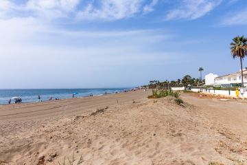 https://cdn.resales-online.com/public/vs9n5zw5gq/properties/159a21c781a911f086ca02a3ded47a2d/w1200/18-cc72f169493c096e712837ff5d8b6e41.jpg?v=1756288104
