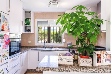 https://cdn.resales-online.com/public/vs9n5zw5gq/properties/159a21c781a911f086ca02a3ded47a2d/w1200/6-241328e1bcc9c0d8ce1222beb6c967a8.jpg?v=1756288104