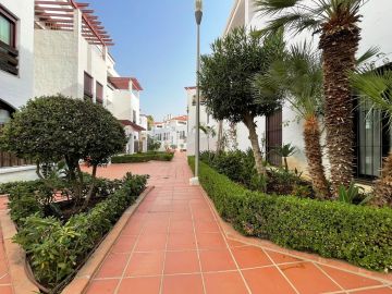 https://cdn.resales-online.com/public/ti8i3ng8rd/properties/849f08eb819f11f086ca02a3ded47a2d/w1200/21-2c707e7c511429b4f8ec4ee5f221ddb6.jpg?v=1756315370