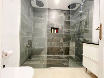 https://cdn.resales-online.com/public/ti8i3ng8rd/properties/849f08eb819f11f086ca02a3ded47a2d/w1200/28-ef19a2c59920e2e087cd278a51b6dbf8.jpg?v=1756315370
