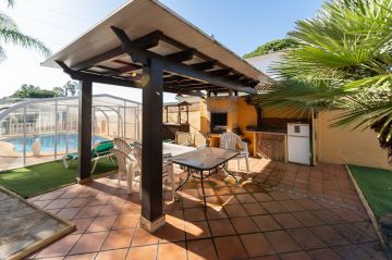 https://cdn.resales-online.com/public/k9ao9bki7f/properties/12366a32bd0d11ef84cf0217bc231ef4/w1200/13-5fd73dea700db77384c091ca9818b1a9.jpg?v=1738050948