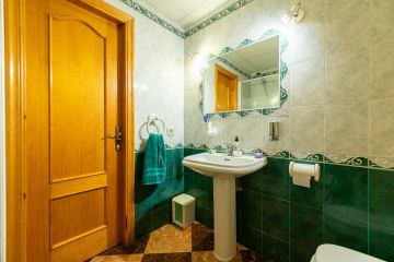 https://cdn.resales-online.com/public/k9ao9bki7f/properties/12366a32bd0d11ef84cf0217bc231ef4/w1200/26-c684a62c9f160a1f90904dd925da0645.jpg?v=1738050948
